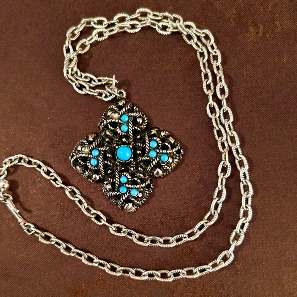 Avon Vintage 1973 Sierra Maltese Cross Faux Turquoise  Silvertone Necklace.